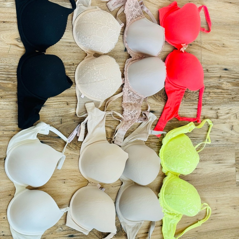 8 Victoria’s Secret Bras 34DD or 34E
